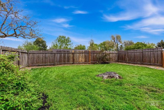 1207 W Chateau Ave, Meridian, ID 83646