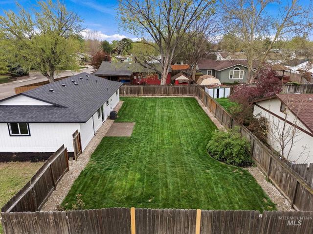 1207 W Chateau Ave, Meridian, ID 83646