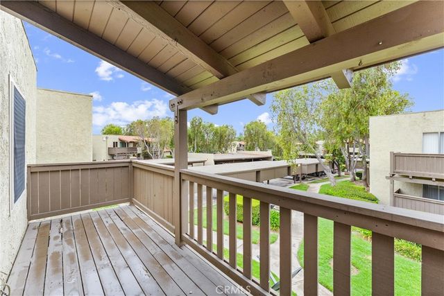 1345 Cabrillo Park Drive L16, Santa Ana, CA 92701