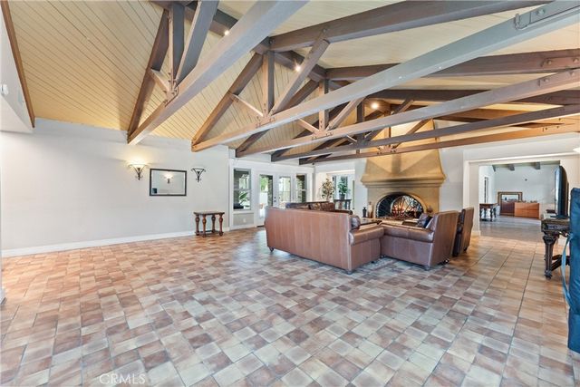 1345 Cabrillo Park Drive L16, Santa Ana, CA 92701