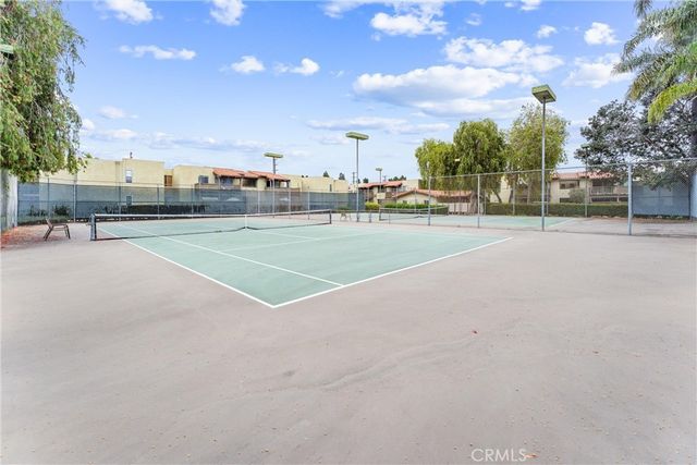 1345 Cabrillo Park Drive L16, Santa Ana, CA 92701