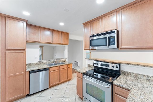 1345 Cabrillo Park Drive L16, Santa Ana, CA 92701