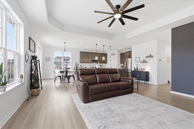 1425 Chapman COURT, Mukwonago, WI 53149