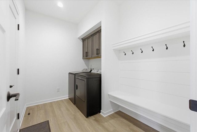 1425 Chapman COURT, Mukwonago, WI 53149