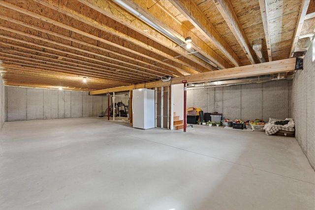 1425 Chapman COURT, Mukwonago, WI 53149