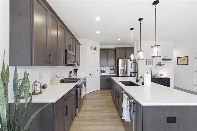 1425 Chapman COURT, Mukwonago, WI 53149