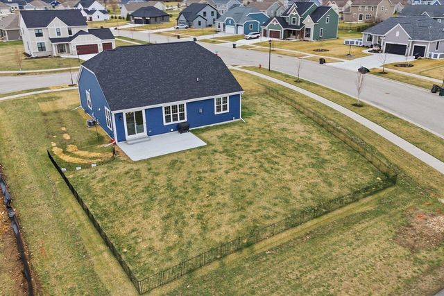 1425 Chapman COURT, Mukwonago, WI 53149