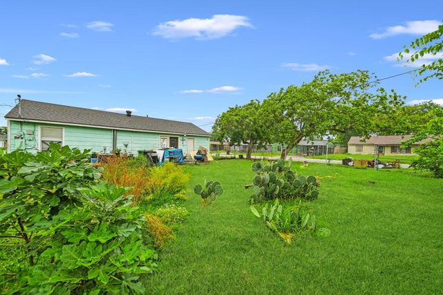 5003 Ridgeway Drive, Houston, TX 77033