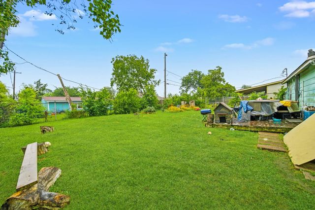 5003 Ridgeway Drive, Houston, TX 77033
