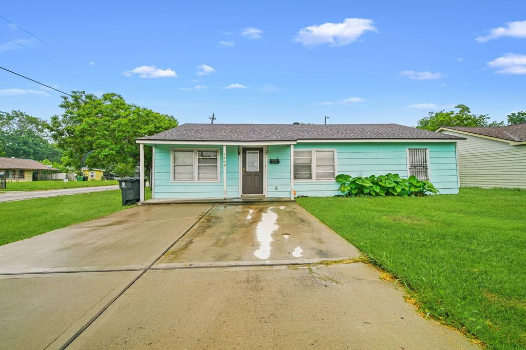 5003 Ridgeway Drive, Houston, TX 77033