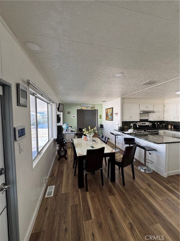 34 Pine Via, Anaheim, CA 92801