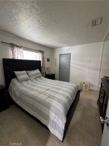 34 Pine Via, Anaheim, CA 92801
