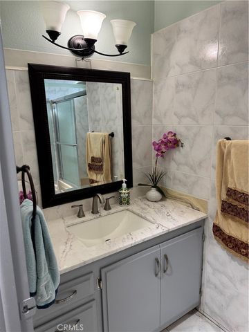 34 Pine Via, Anaheim, CA 92801