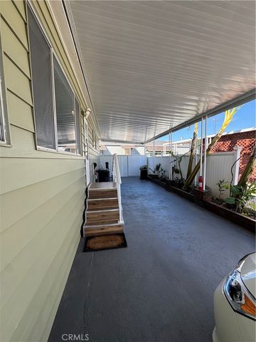 34 Pine Via, Anaheim, CA 92801