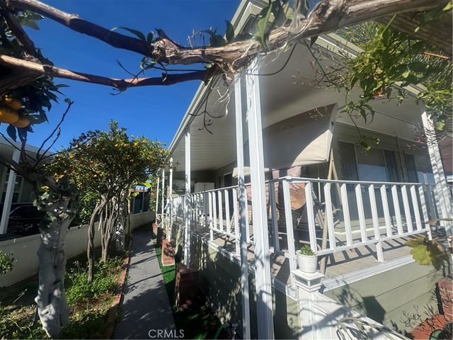 34 Pine Via, Anaheim, CA 92801