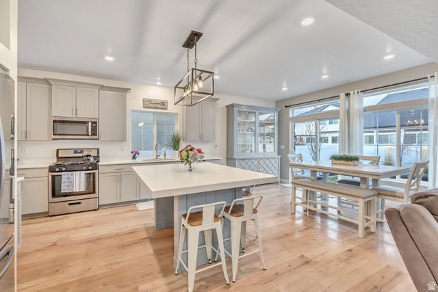 58 E INLET SPRING DR, Saratoga Springs, UT 84045