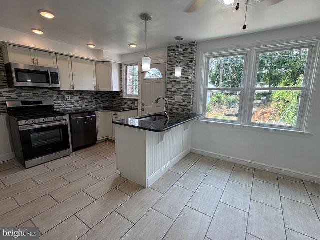 728 S PLUM ST, Lancaster, PA 17602