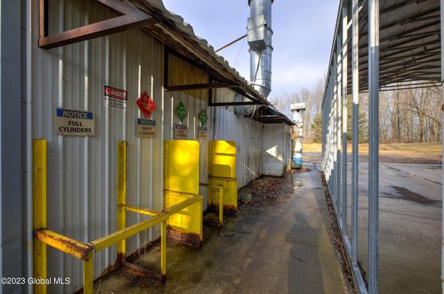 180 Ushers Road, Round Lake, NY 12151