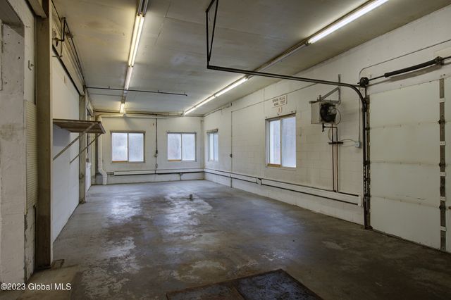 180 Ushers Road, Round Lake, NY 12151