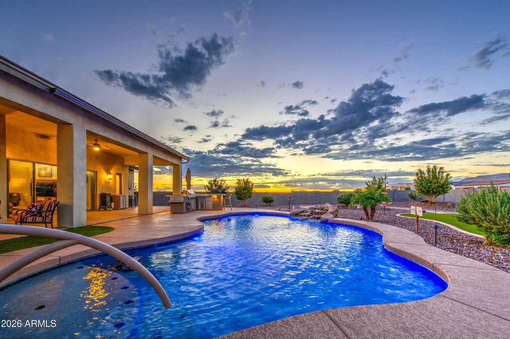 9436 W Fossil Mountain Drive, Casa Grande, AZ 85194 — exterior