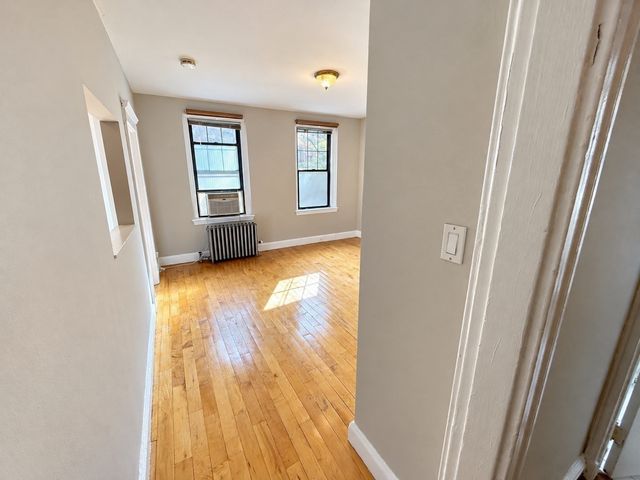 64 Queensberry 114, Boston, MA 02215