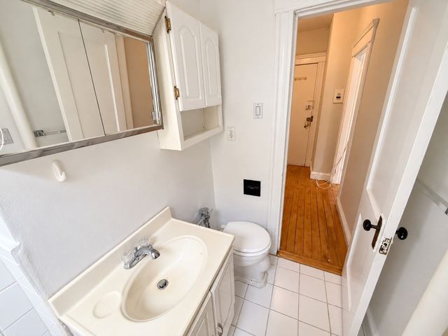 64 Queensberry 114, Boston, MA 02215