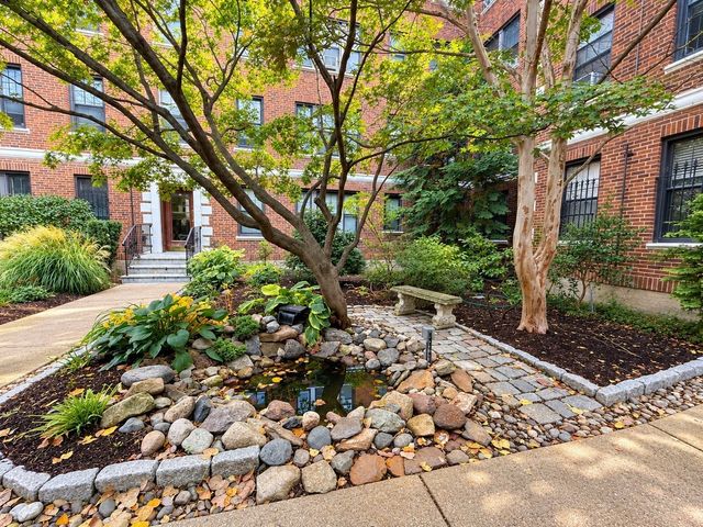 64 Queensberry 114, Boston, MA 02215