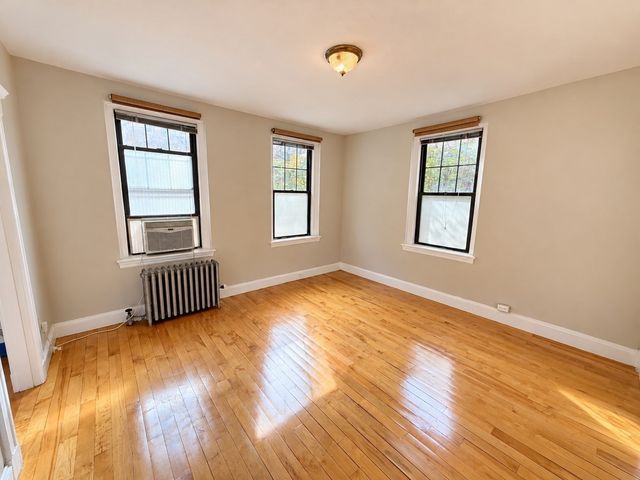 64 Queensberry 114, Boston, MA 02215