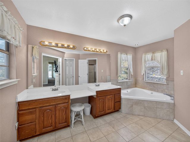 380 Salado Creek RD, Salado, TX 76571