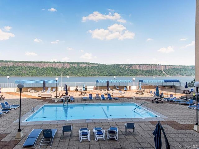 1085 Warburton Avenue 114, Yonkers, NY 10701