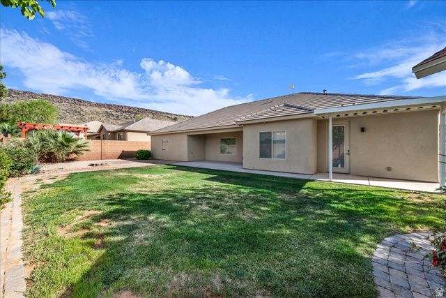 3272 W 2650 S, Hurricane, UT 84737