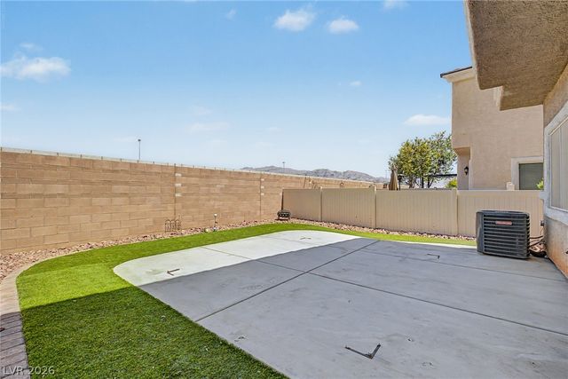 6721 Lookout Lodge Lane 2, North Las Vegas, NV 89084