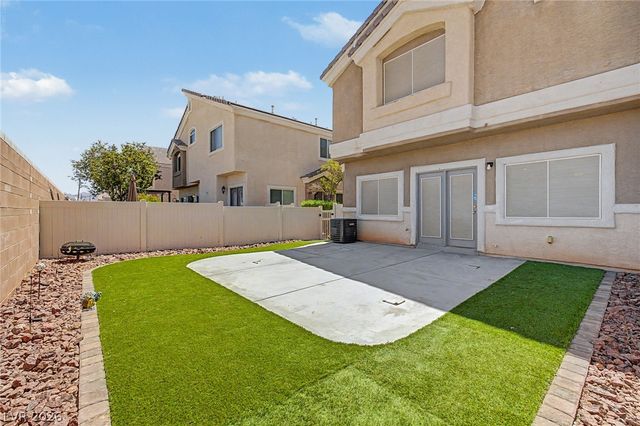 6721 Lookout Lodge Lane 2, North Las Vegas, NV 89084