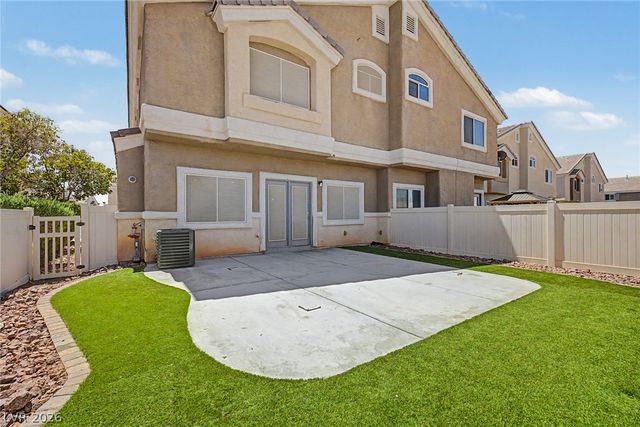 6721 Lookout Lodge Lane 2, North Las Vegas, NV 89084
