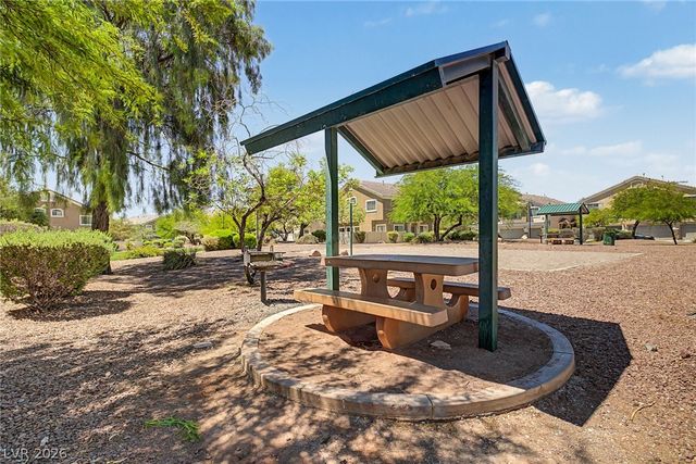 6721 Lookout Lodge Lane 2, North Las Vegas, NV 89084