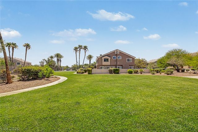 6721 Lookout Lodge Lane 2, North Las Vegas, NV 89084