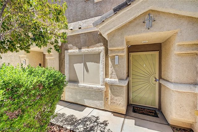 6721 Lookout Lodge Lane 2, North Las Vegas, NV 89084