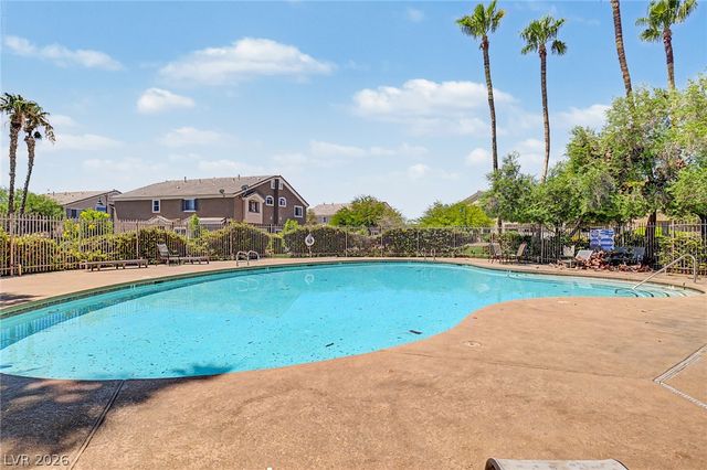 6721 Lookout Lodge Lane 2, North Las Vegas, NV 89084