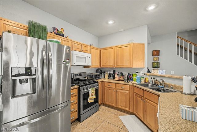 6721 Lookout Lodge Lane 2, North Las Vegas, NV 89084