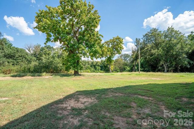 1402 N Modena Street, Gastonia, NC 28054