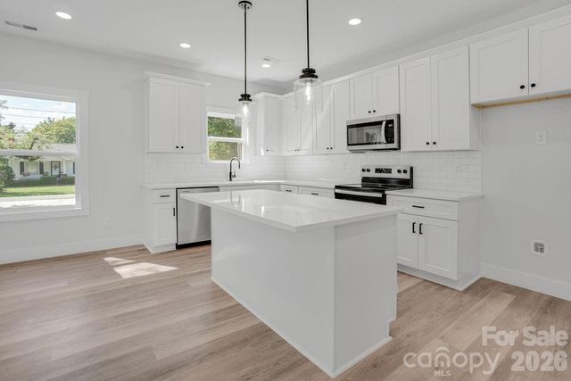 1402 N Modena Street, Gastonia, NC 28054