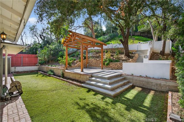 5007 Canoga Avenue, Woodland Hills, CA 91364