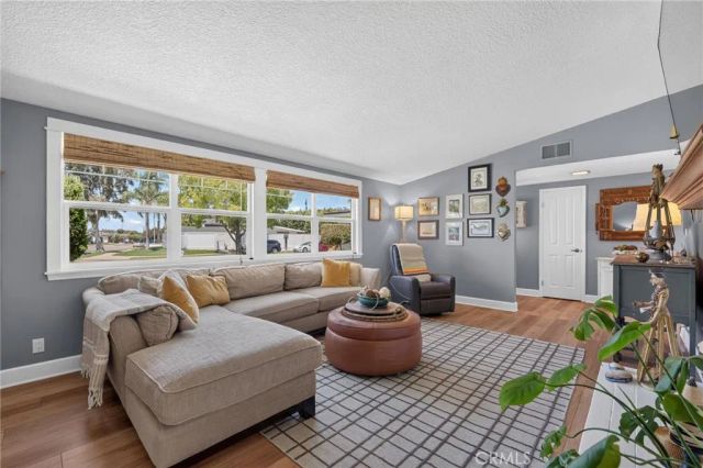1697 Labrador, Costa Mesa, CA 92626