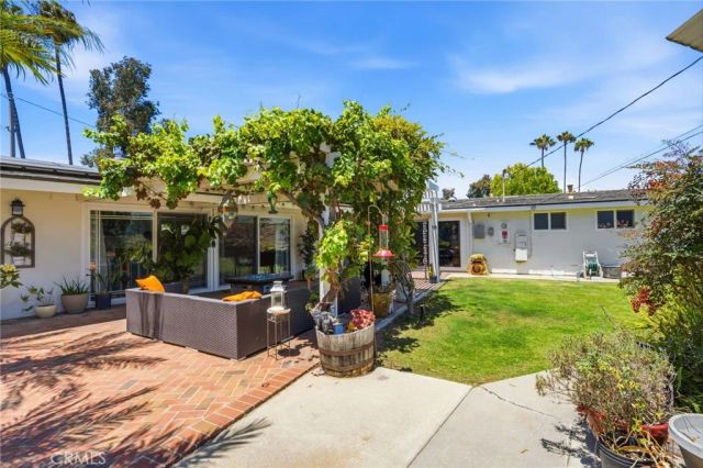 1697 Labrador, Costa Mesa, CA 92626