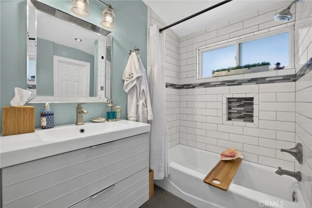 1697 Labrador, Costa Mesa, CA 92626
