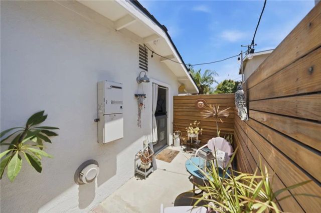 1697 Labrador, Costa Mesa, CA 92626