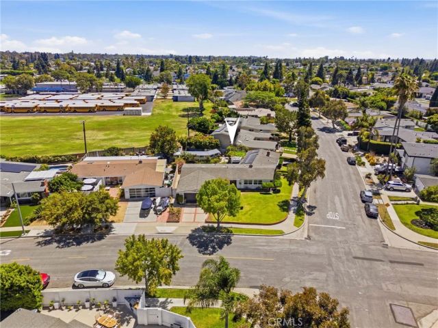 1697 Labrador, Costa Mesa, CA 92626