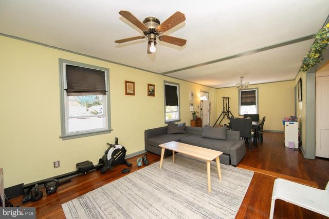 43 CHURCHILL RD, Cherry Hill, NJ 08034