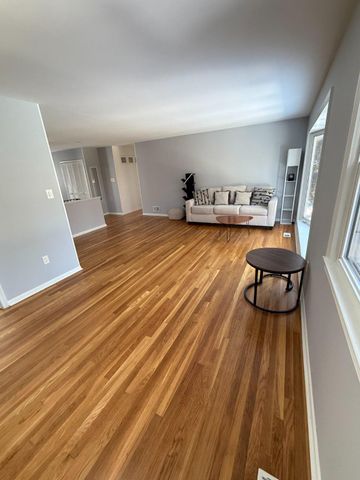 1716 PINE VALLEY DR, Vienna, VA 22182