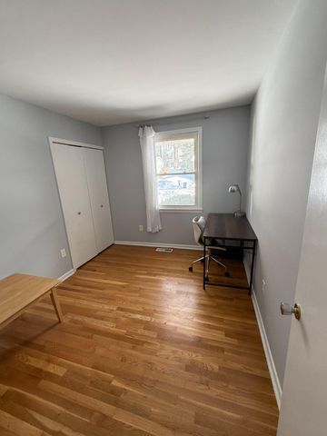 1716 PINE VALLEY DR, Vienna, VA 22182